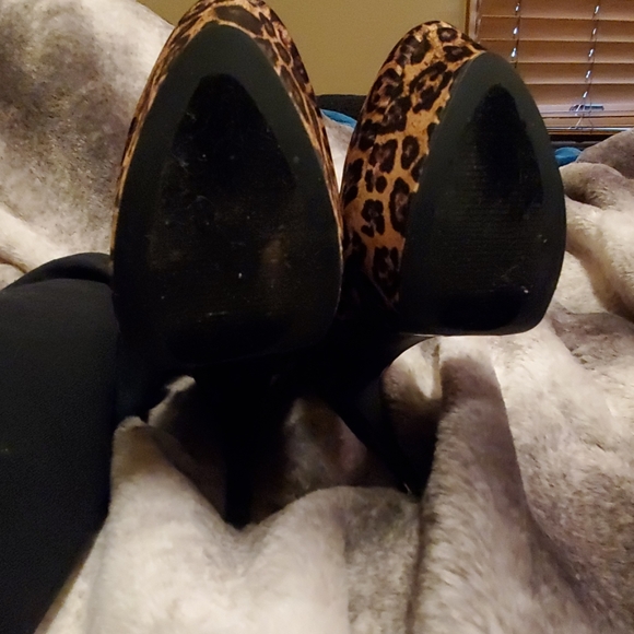 Heels - Picture 2 of 3